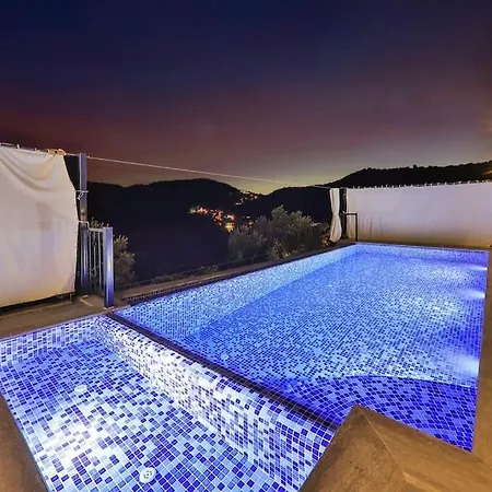 Calikusu Kalkan Villa