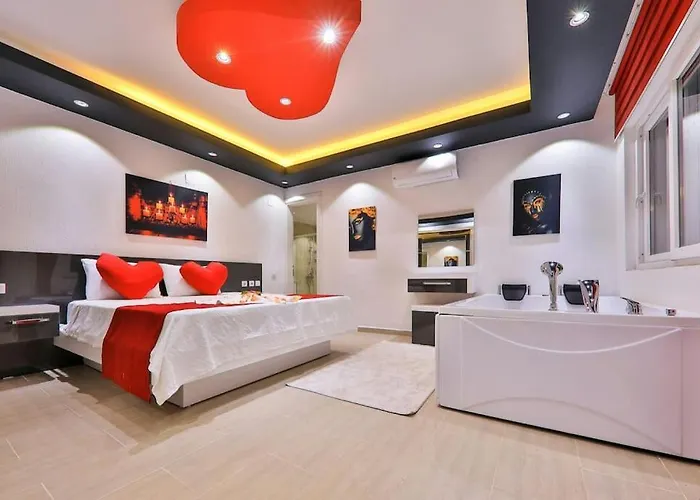 Calikusu Kalkan Villa *