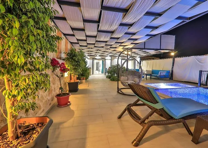 Calikusu Kalkan Villa *