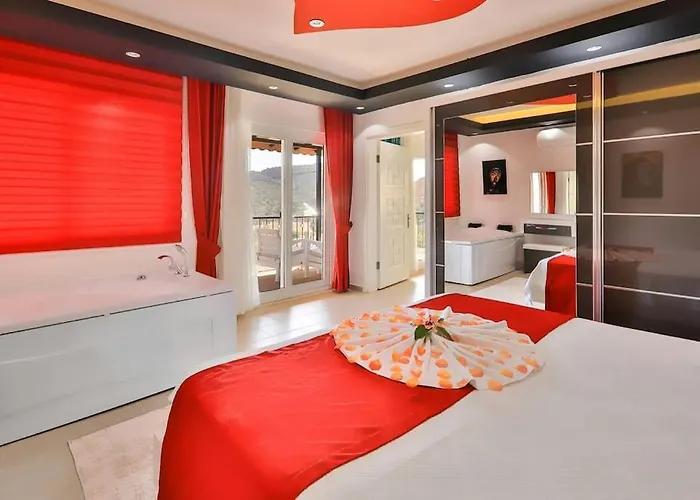 Calikusu Kalkan Villa *